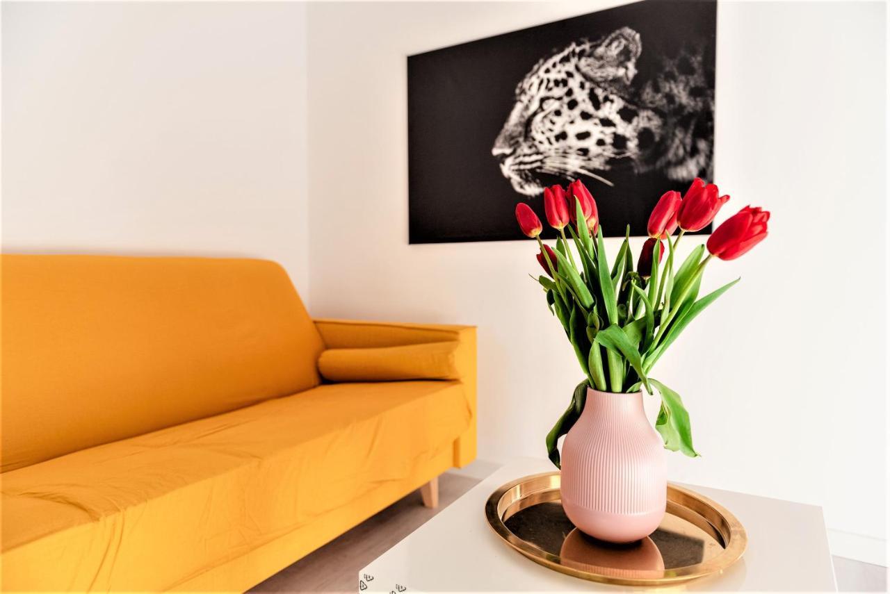 Parliament Marriott Unirii Square 5 Bedrooms Luxury Apartment Old Town Bucharest Exterior photo